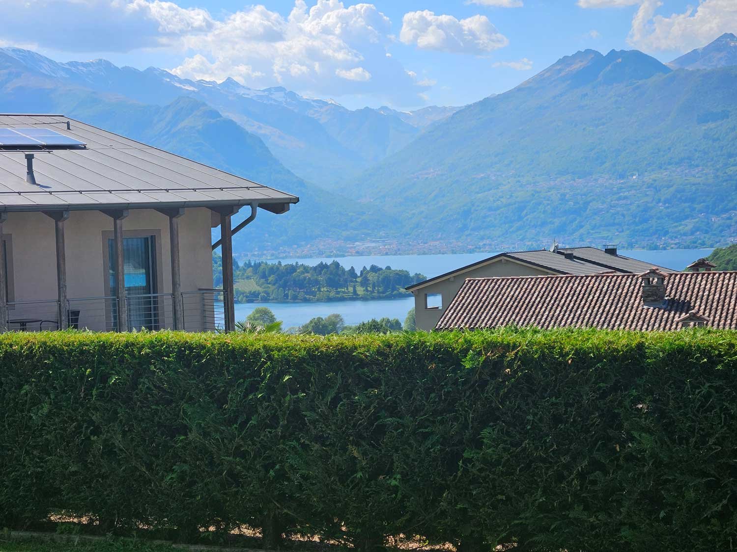 casa-eleonora-colico-lake-como-holiday-home-porch-9