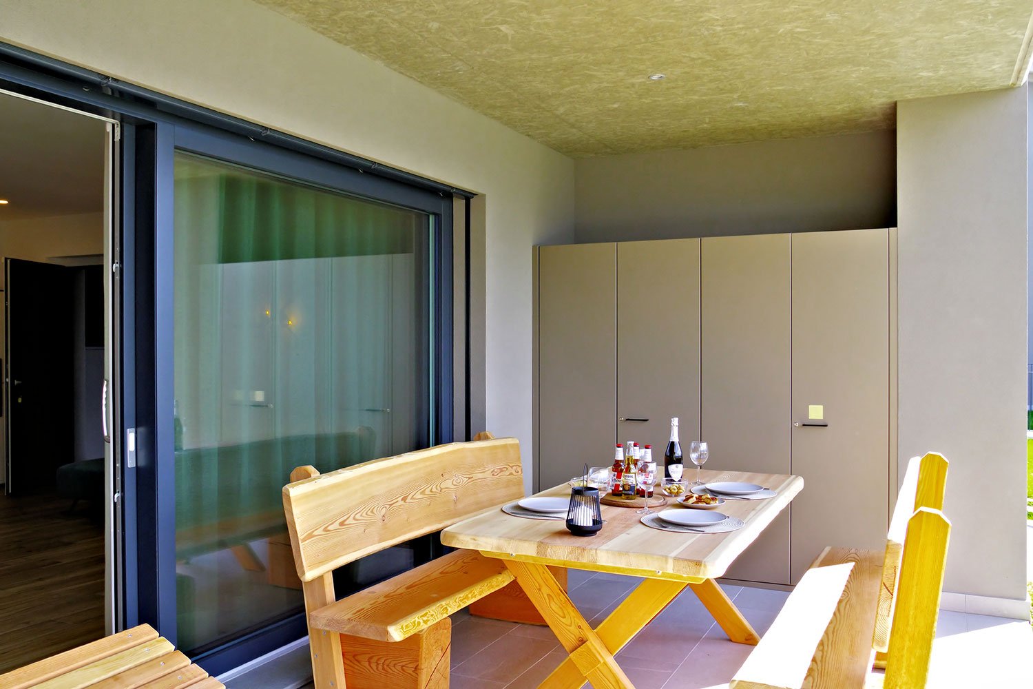 10-covered-porch-lake-como-colico-apartment-holiday