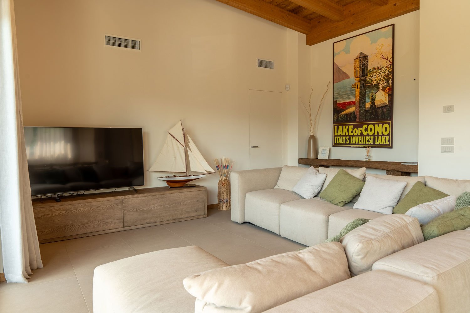 06-villa-Colico-living-room