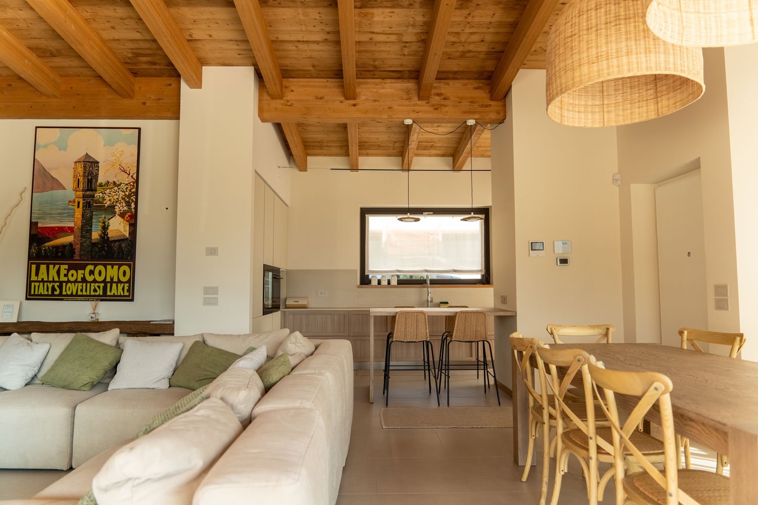 07-villa-luminosa-kitchen-living-room